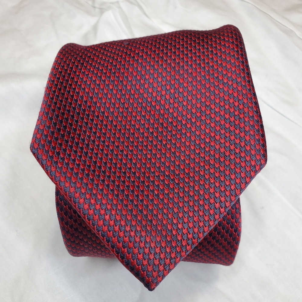 Beautiful Brioni necktie
